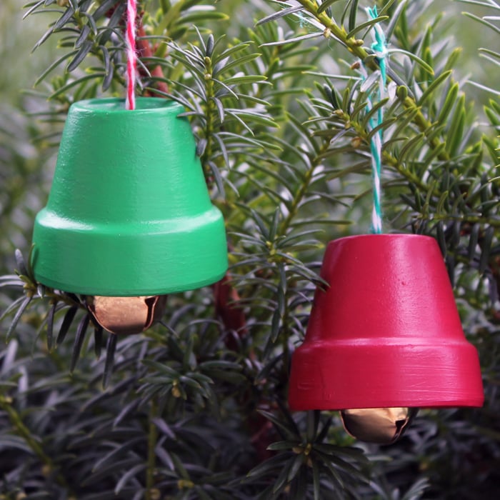 Easy Christmas Bell Ornaments 