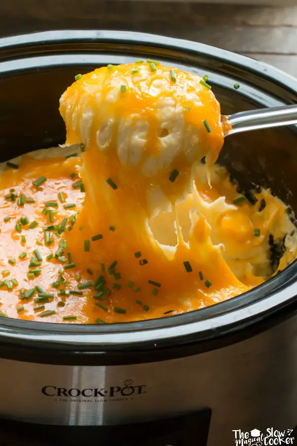 Slow Cooker Cheesy Mashed Potatoes 