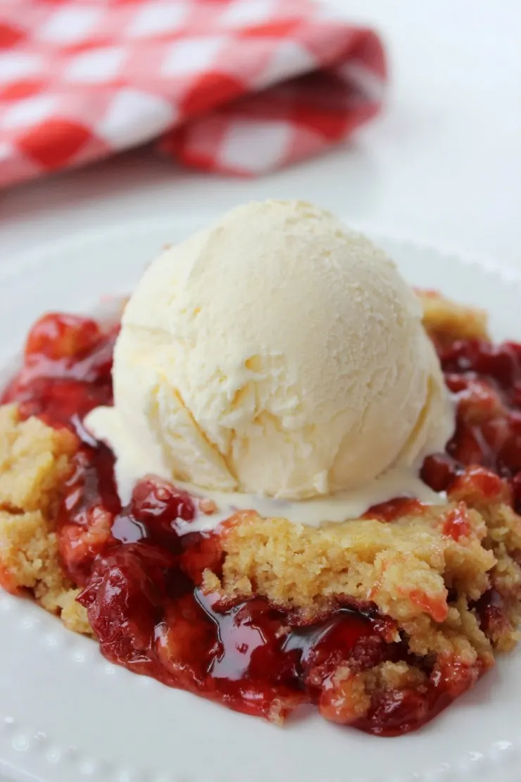 Slow Cooker Cherry Dump Cake