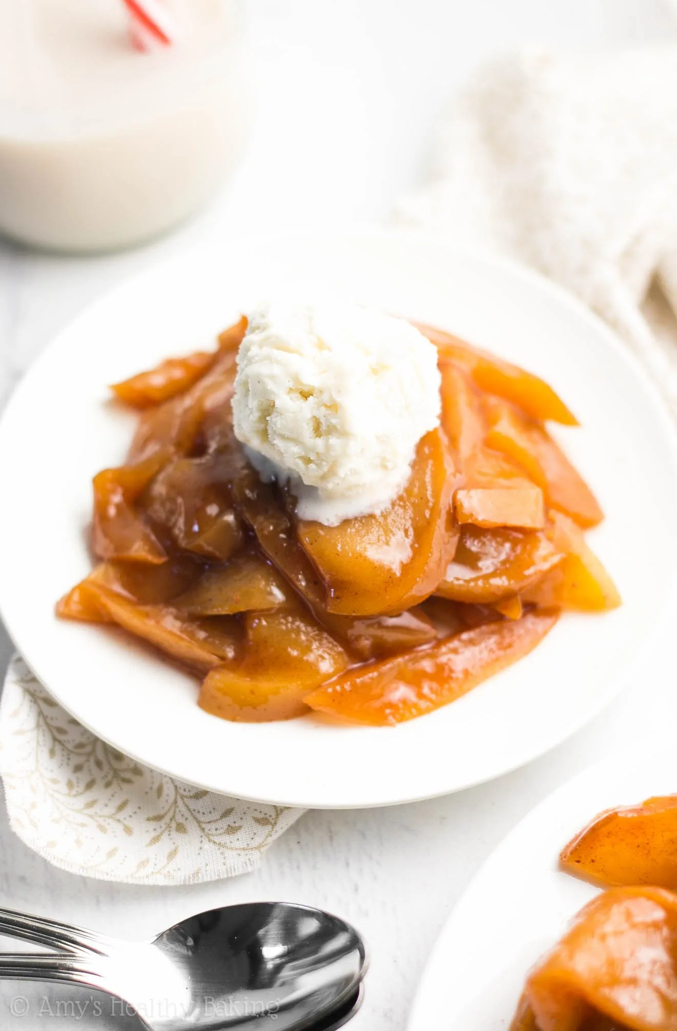 Healthy Slow Cooker Crustless Apple Pie a la Mode