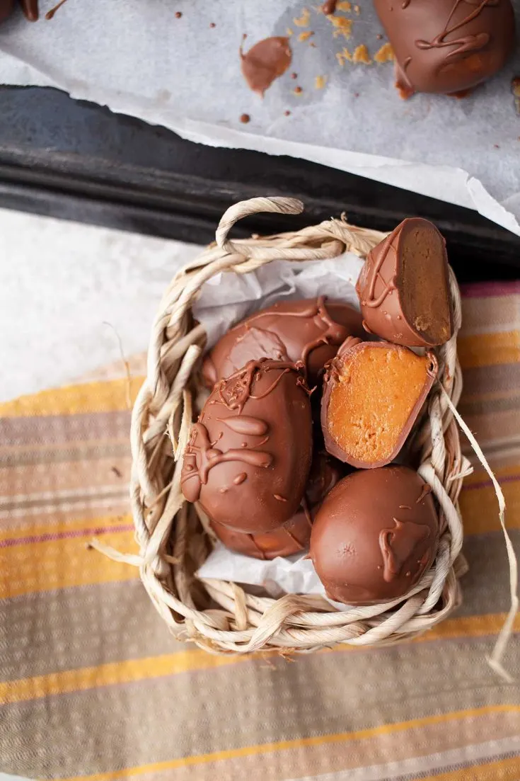 Peanut butter eggs Oua de ciocolata cu unt de arahide