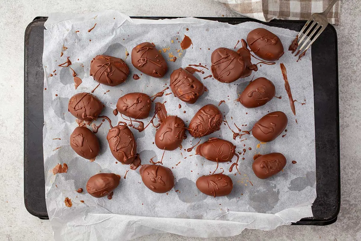 Vegan Easter Peanut Butter Eggs 