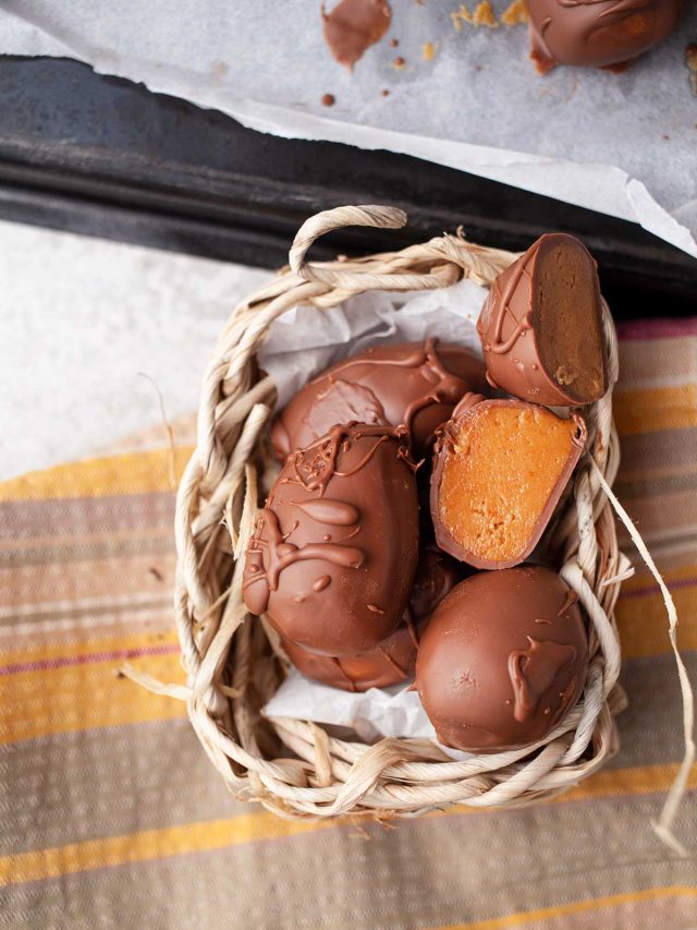 How to make PB Chocolate Easter Eggs