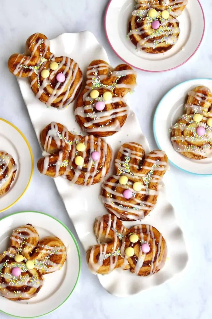 Easter Bunny Cinnamon Rolls