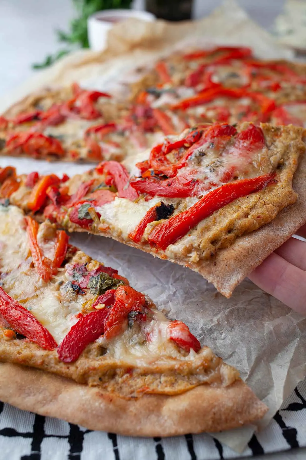 Hummus Flatbread pizza recipe