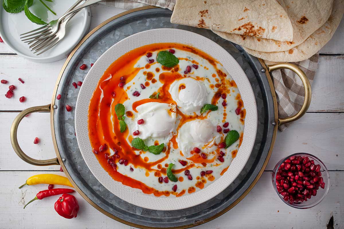 Turkish Eggs - Çilbir | Poached Eggs with Garlic Yogurt