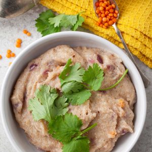 Upma (Savory Semolina Pudding Breakfast) indian recipe Budinca sarata de gris