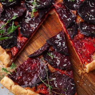 Beetroot Galette vegetarian tarta cu sfecla