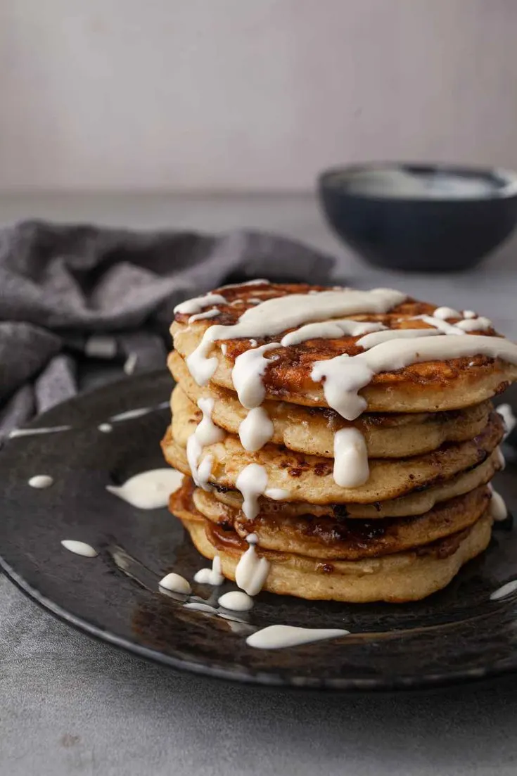 Cinnamon Roll Pancakes - swirl clatite cu scortisoara