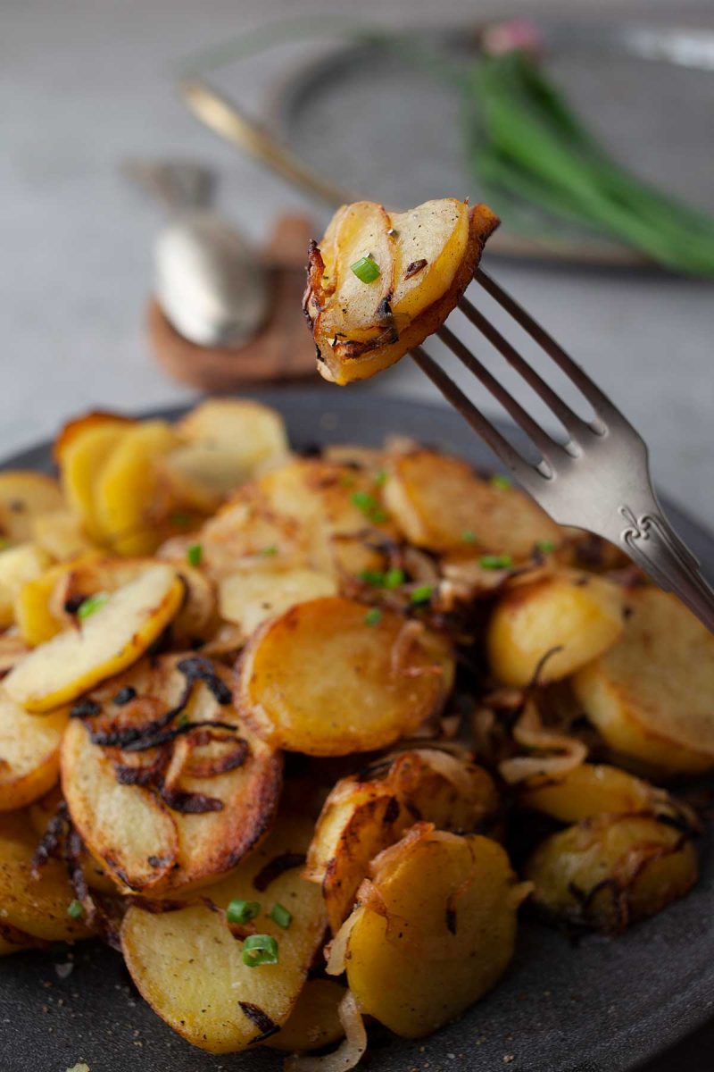 Lyonnaise Potatoes Best & Easy Recipe