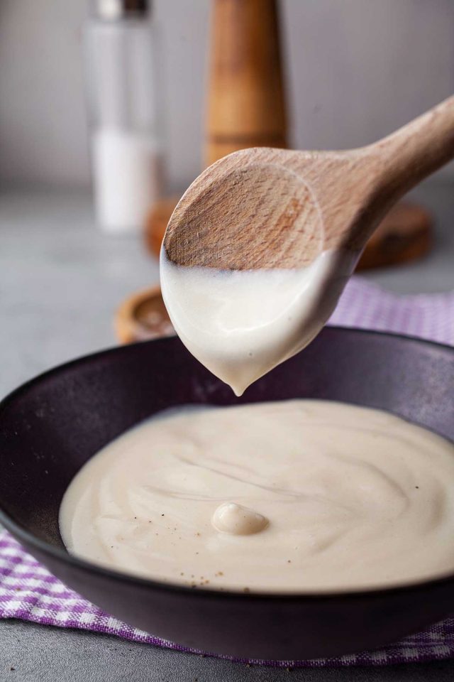 Vegan Bechamel (Easy Vegan White Sauce)