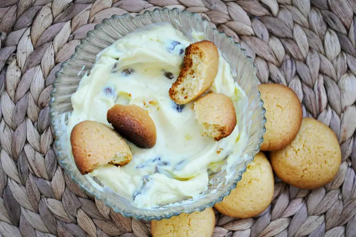 Cream Cheese Cookies with Rum Raisins Recipe 