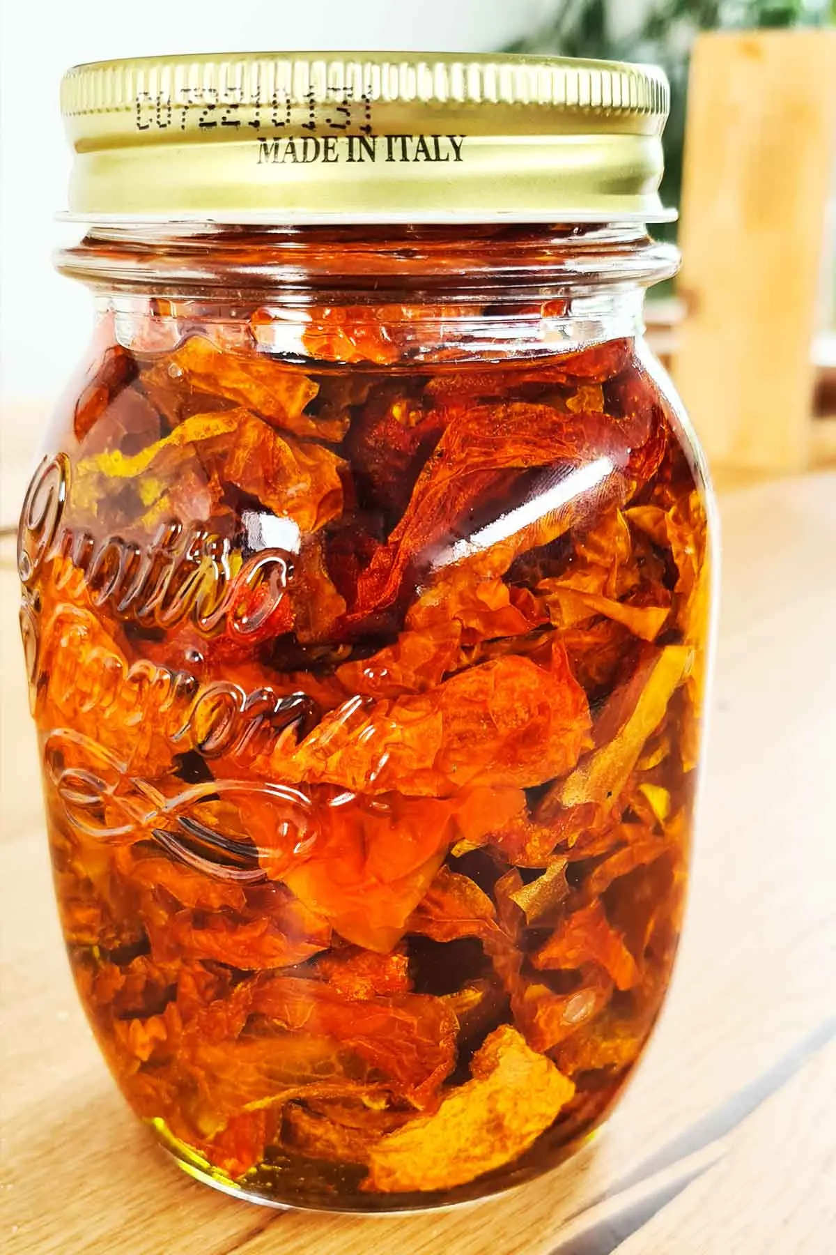 Dehydrated tomatoes in oil 