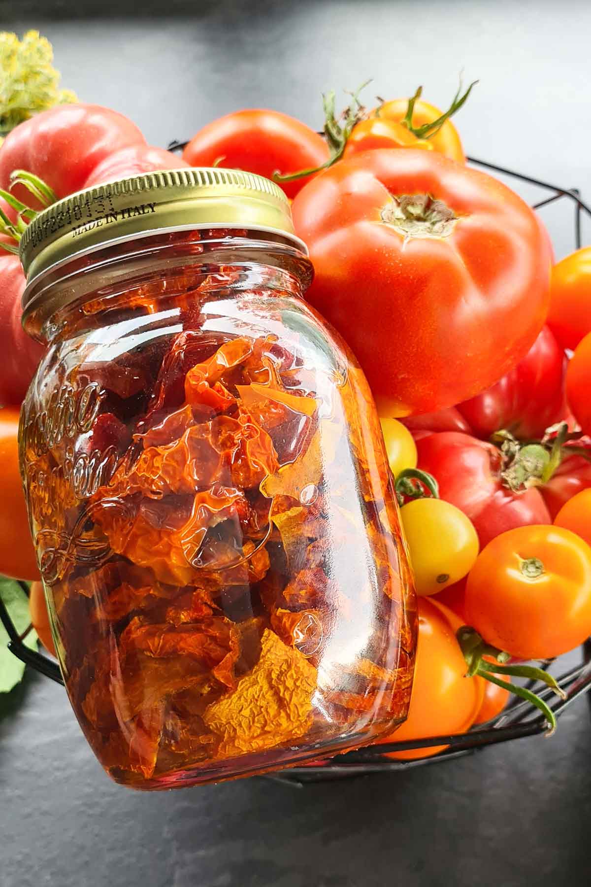 Dry tomatoes in olive oil recipe