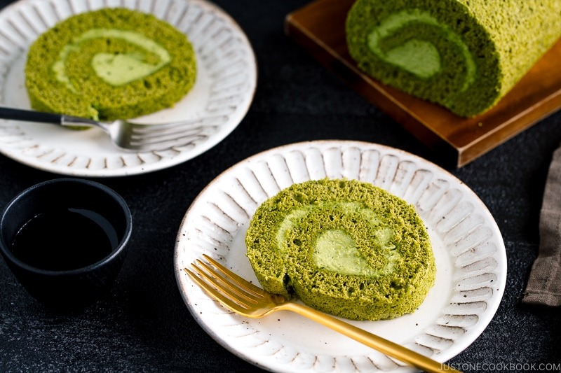 Matcha Swiss Roll