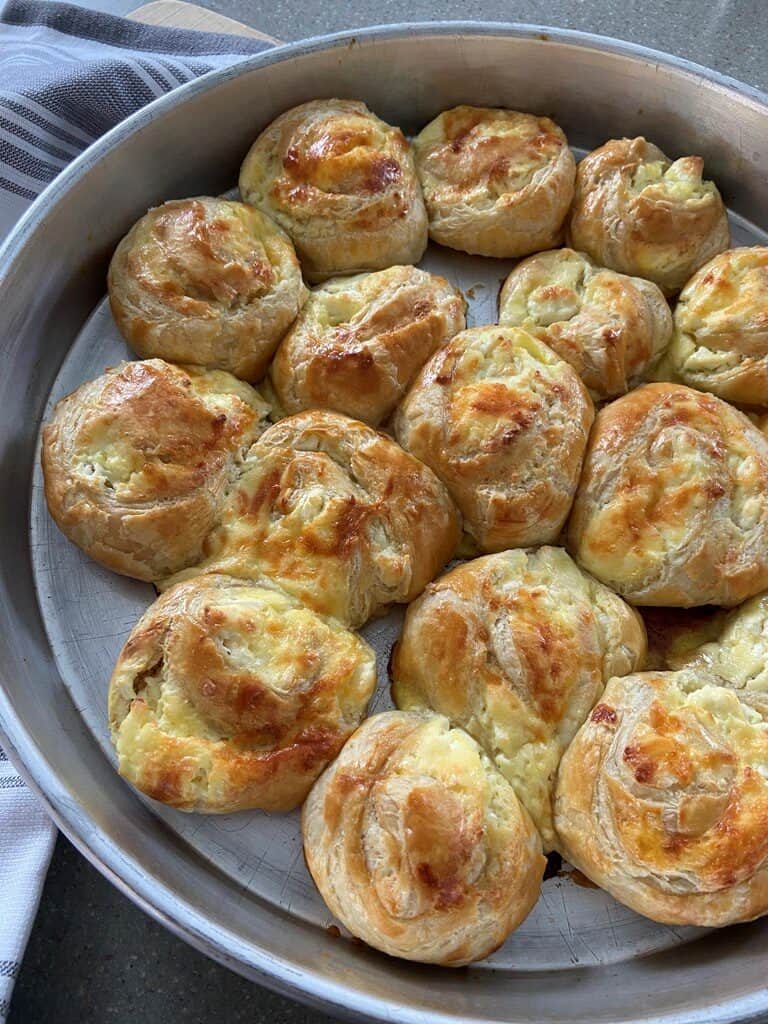 Puff Pastry Pinwheels with Cream Cheese and Feta