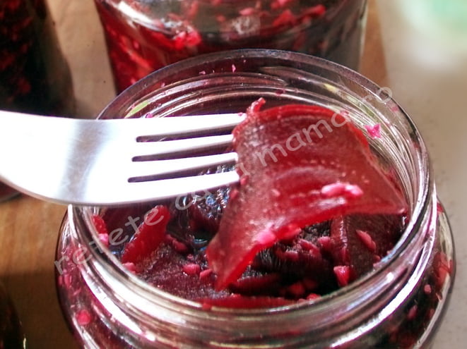 Salata de sfecla rosie cu hrean