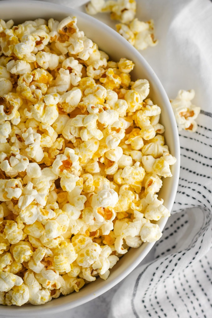 Cheesy Vegan Popcorn