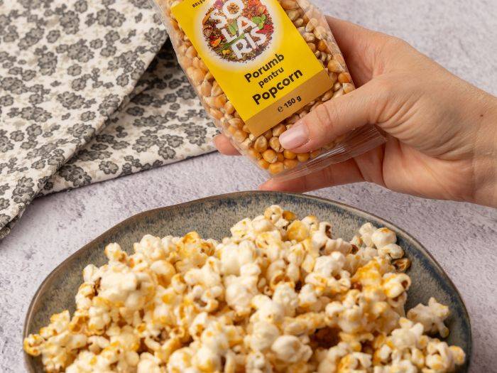Popcorn cu caramel si popcorn sarat